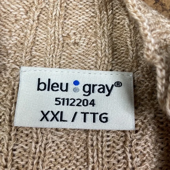 🌺SOLD OUT🌺2 “Blue Grey” cable knit sweater - Picture 7 of 16